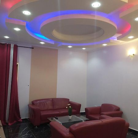 Hotel Appart B4U - Etoudi Yaoundé Exteriör bild