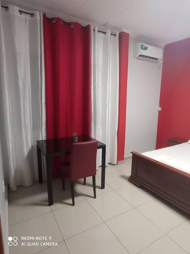 Hotel Appart B4U - Etoudi Yaoundé Exteriör bild