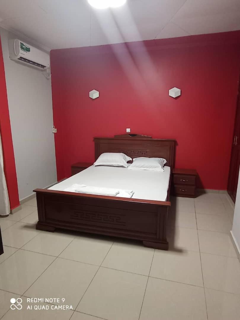 Hotel Appart B4U - Etoudi Yaoundé Exteriör bild