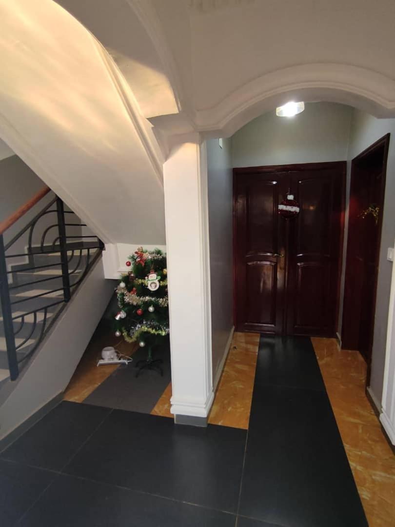 Hotel Appart B4U - Etoudi Yaoundé Exteriör bild
