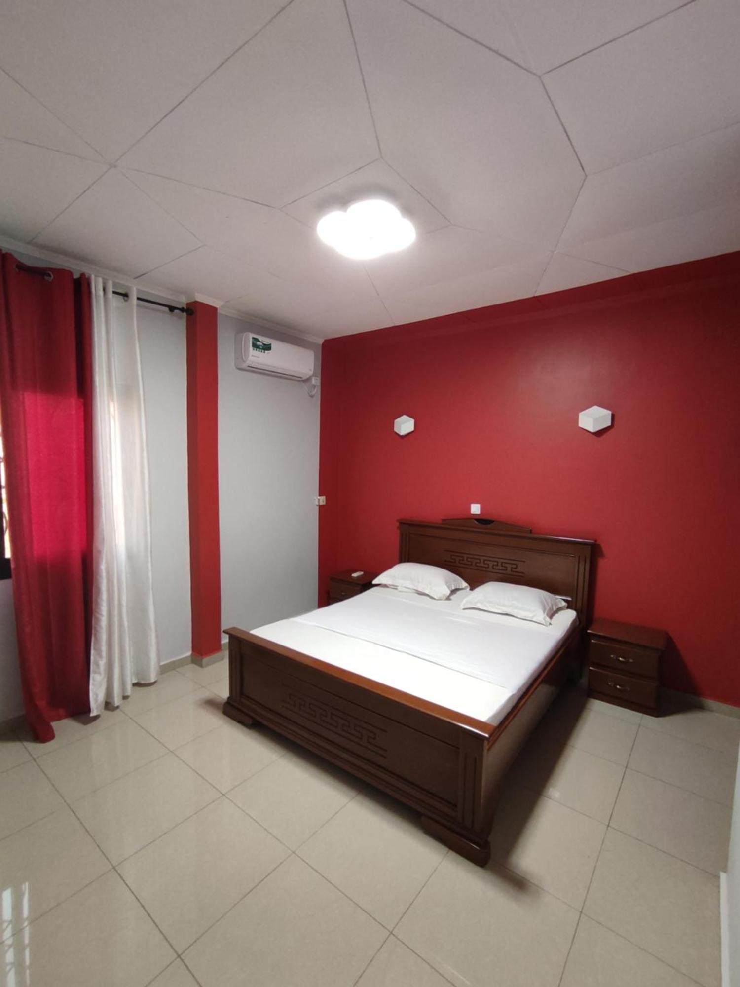 Hotel Appart B4U - Etoudi Yaoundé Exteriör bild