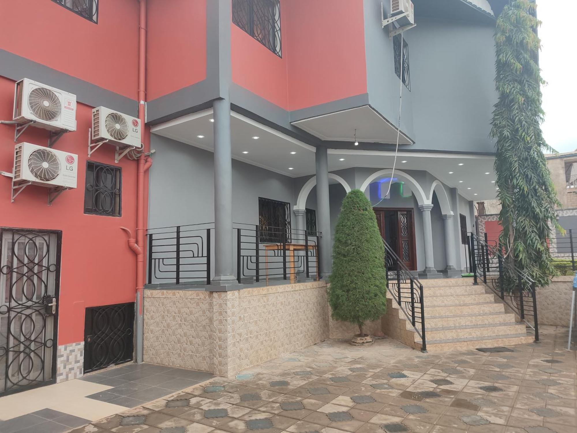 Hotel Appart B4U - Etoudi Yaoundé Exteriör bild
